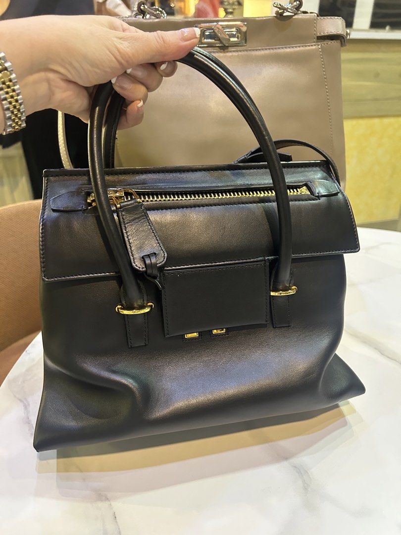 Louis Vuitton Alma BB Damier Ebene (Category: Luxury Bags & Wallets) located in Caloocan City. Submitted by imeldas (Listing ID 1429187217, Image 2). Description: Brand new, authentic and comes complete Visit Corso Como at the Asian Century Center BGC and at Alphaland Makati for great deals! 0969 342 7524 for inquiries .