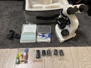 Microscope with Accessories