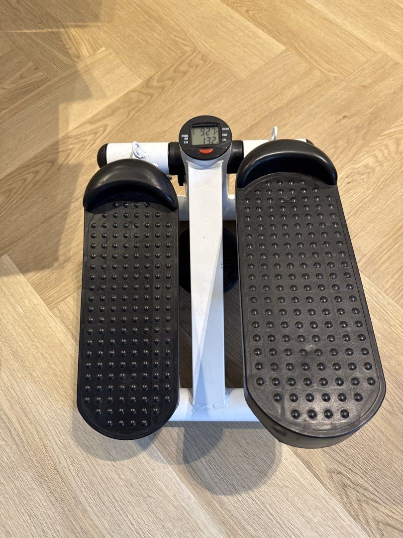 Mini Stepper Exercise Machine (Category: Cardio & Fitness Machines) located in Singapore. Submitted by samuel3456 (Listing ID 1429242370, Image 1). Description: Mini stepper Fits well under desk Useful for getting some steps in when working from home.