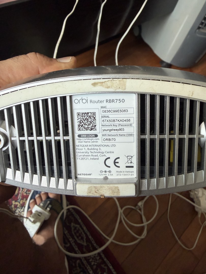 Netgear Orbi RBR750 WiFi Mesh System (1 router and 3 satellite ...