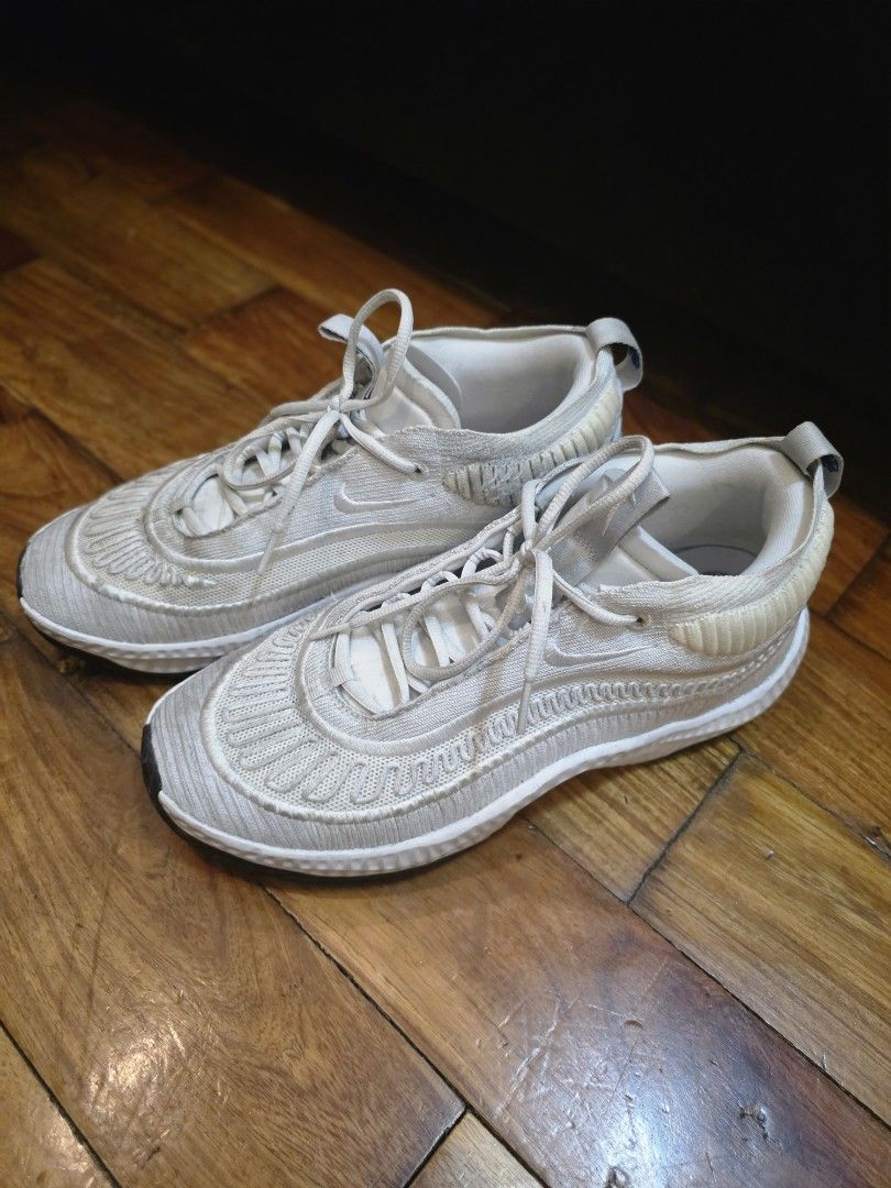 Nike Cosmic Unity 3 "Summit White" (Category: Sneakers) located in Quezon City. Submitted by ajaycjcm (Listing ID 1429249801, Image 1). Description: Nike Cosmic Unity 3 "Summit White" Size EU 44 / US 11 Never used for basketball, just for gym With OG box Price is firm No issue, just needs cleaning Pick up, meet up near QC area, or thru lalamove.