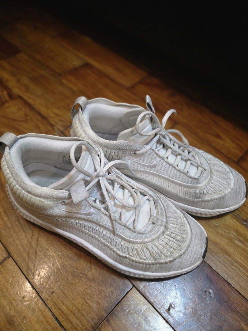 Nike Cosmic Unity 3 "Summit White" (Category: Sneakers) located in Quezon City. Submitted by ajaycjcm (Listing ID 1429249801, Image 2). Description: Nike Cosmic Unity 3 "Summit White" Size EU 44 / US 11 Never used for basketball, just for gym With OG box Price is firm No issue, just needs cleaning Pick up, meet up near QC area, or thru lalamove.