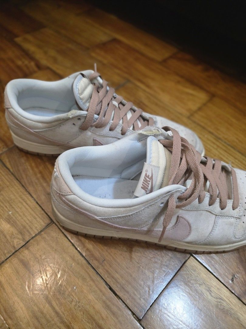 Nike Dunk Low "Fossil Rose" (Category: Sneakers) located in Quezon City. Submitted by ajaycjcm (Listing ID 1429250226, Image 3). Description: Nike Dunk Low "Fossil Rose" Normal signs of usage, slight tear in sock lining Size EU 44 / US 11 With OG box Price is firm No other issue, just needs cleaning Pick up, meet up near QC area, or thru lalamove.
