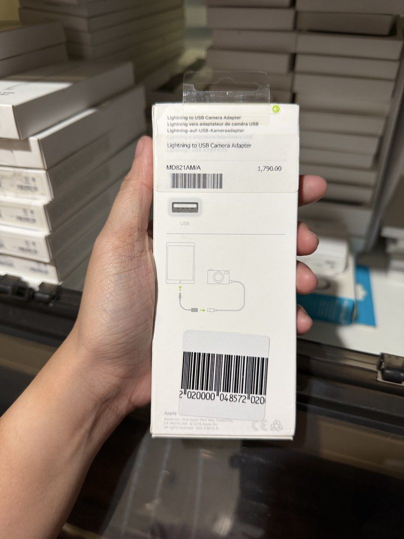 Original Apple Lightning to USB Reader / USB Camera Adaptor Adapter (Category: Cables & Adaptors) located in Manila. Submitted by razelysonn (Listing ID 1429312198, Image 2). Description: FIXED PRICE - below srp Location: binondo mnl .
