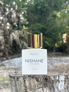 (Category: ) located in . Submitted by aiscentperfume (Listing ID 1429304365, Image 1). Description: .
