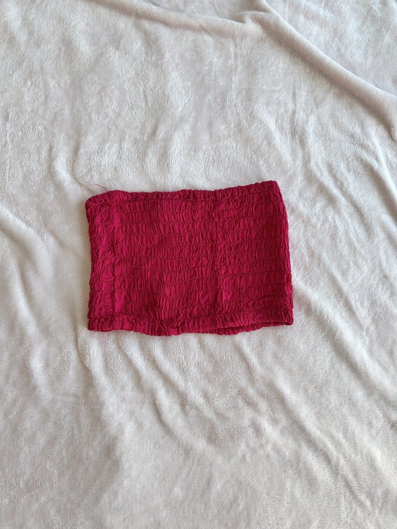 Red Tube Top (Category: Others Tops) located in Manila. Submitted by rayennss (Listing ID 1429271681, Image 2). Description: .