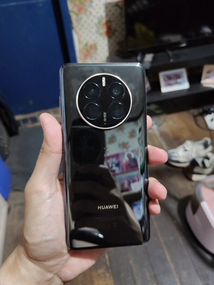 Rush! For Sale Huawei Mate 50 Pro (Category: Huawei) located in Quezon City. Submitted by champshop (Listing ID 1429272516, Image 2). Description: 📍 For Sale Huawei Mate 50 Pro 📍 - Huawei Flasghip Phone - Global Version - 8GB Ram/256GB Storage - Superb Camera pa-Google nalang po specs (even better than some mid range camera phones) - pwede installan google services using MicroG and Aurora App (Google Playstore Alternative) - no issues or amoled
