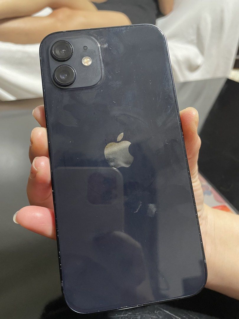 RUSH FOR SALE IPHONE 12 64gb (Category: iPhone 12 Series) located in Quezon City. Submitted by charosse (Listing ID 1429173011, Image 2). Description: RUSH FOR SALE IPHONE 12 64gb Minor dents and scratches of course second hand other than that no ISSUE. 78 batt health still can use up to 6-8hrs depending on your usage. Factory Unlock anysim pwede with case and cord slight nego .