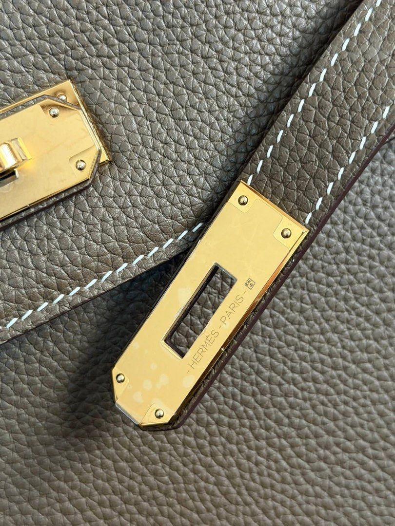 Rush Sale‼️ Kelly 28 (Category: Luxury Bags & Wallets) located in Manila. Submitted by bagsandmanymanymore1 (Listing ID 1426080285, Image 3). Description: Preloved Kelly Bag Size 28cm Before 28,000 Handmade Made in France Removable Lanyard Palladium plated Please read before you order 👉🏻❗️Payment first before shipping ❗️Cut off time of payment 11am sameday delivery ❗️NO MEET UP / NO PICK UP ❗️ORDER CANNOT BE CANCELLED ❗️PLEASE DON’T BUY IF YOU 