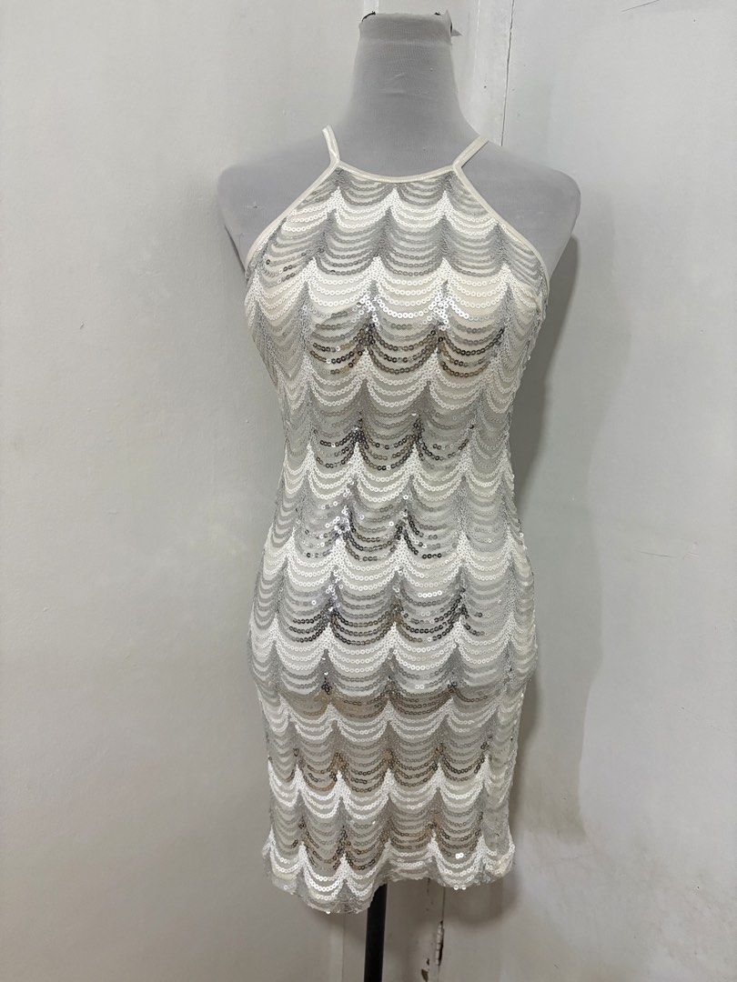 Sequin Halter Neck Dress (Category: Dresses) located in Cabuyao City. Submitted by airpz (Listing ID 1429201204, Image 1). Description: Waist 25-28.