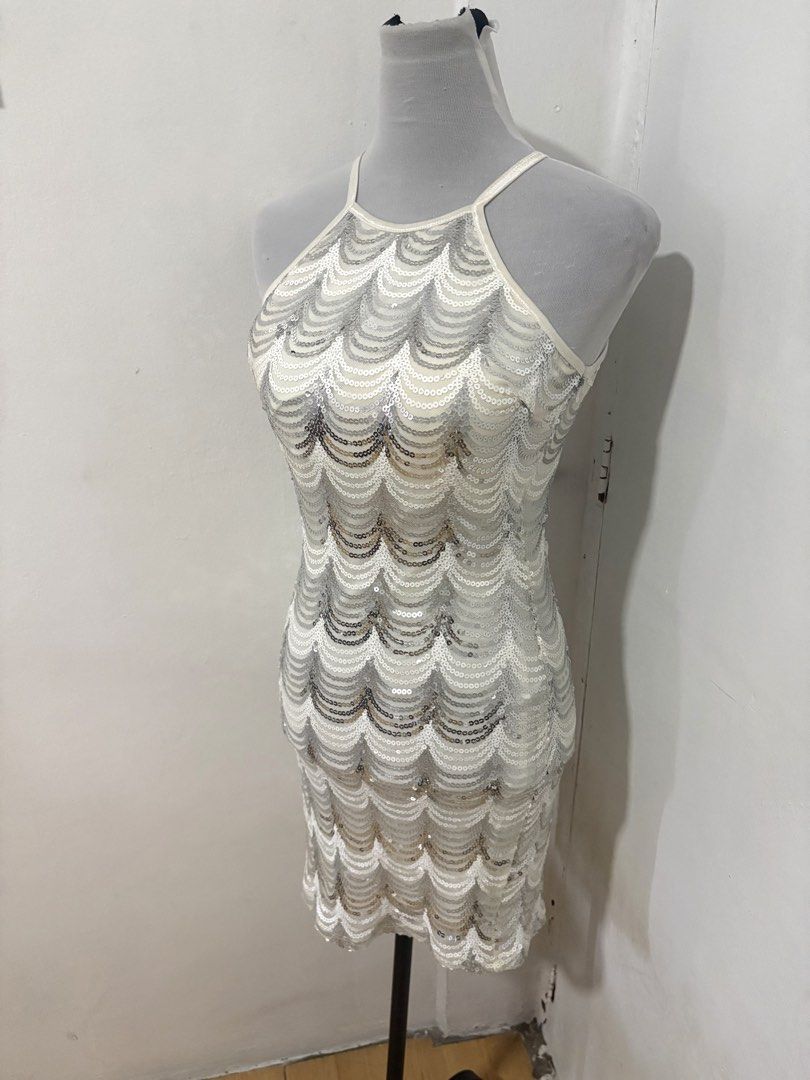 Sequin Halter Neck Dress (Category: Dresses) located in Cabuyao City. Submitted by airpz (Listing ID 1429201204, Image 2). Description: Waist 25-28.