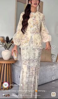 (Category: ) located in . Submitted by wardrobe2 (Listing ID 1429256713, Image 1). Description: .