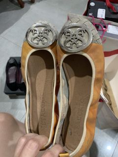 (Category: ) located in . Submitted by shopdockriscloset (Listing ID 1429222939, Image 1). Description: .