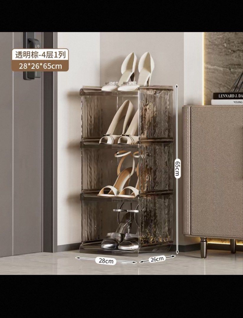 Stackable Shoe Storage Box （分類：收納箱及袋）位於 Hong Kong。 由 khakikhaki 提交（商品編號 1429175126，圖片 3）。簡介： Stackable shoe storage box is perfect for organizing your footwear. It features a clear, textured design, allowing you to easily see the contents of each box. The boxes are designed to stack on top of each other, maximizing space. It is suitable for various shoe types, as seen in the images. The boxes are made of a durable material and have a sleek, moder