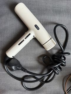 （分類：）位於 。 由 trizagee 提交（商品編號 1429204463，圖片 1）。簡介： 。