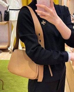 (Category: ) located in . Submitted by maiyasluxurybagshoppe (Listing ID 1429288757, Image 1). Description: .