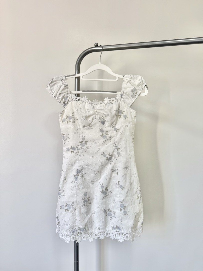 White Floral Mini Dress (Category: Dresses) located in Batangas. Submitted by hello.wearagain__ (Listing ID 1429223611, Image 2). Description: Floral Dress with lace Details - Can be used as top (Depending on how u style) - Can also be off-shoulder - Very dainty and cute.