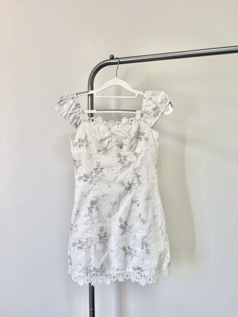 White Floral Mini Dress (Category: Dresses) located in Batangas. Submitted by hello.wearagain__ (Listing ID 1429223611, Image 1). Description: Floral Dress with lace Details - Can be used as top (Depending on how u style) - Can also be off-shoulder - Very dainty and cute.