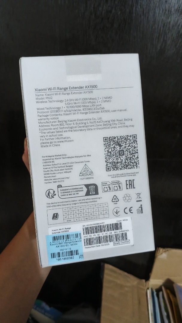 Xiaomi Wi-Fi Range Extender AX7500 (Category: Networking) located in Santa Rosa. Submitted by elle7777 (Listing ID 1429335295, Image 2). Description: original price: 1899 (Xiaomi store) Extend your Wi-Fi coverage with the Xiaomi Wi-Fi Range Extender AX7500. This device supports 2.4GHz and 5GHz bands. It features mesh networking and is designed to work with any Wi-Fi router. The box includes the extender itself. Perfect for eliminating dead zones 