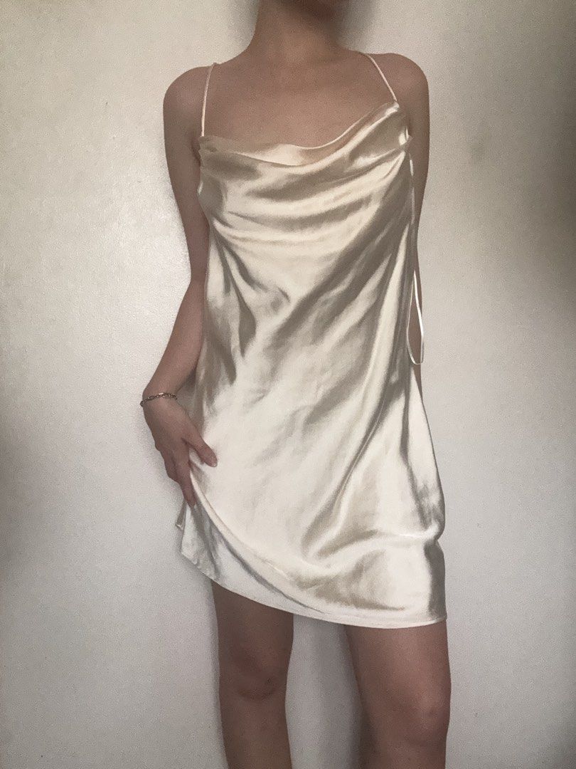 Zara Satin Slip Dress (Category: Dresses) located in Quezon City. Submitted by fromthearchive (Listing ID 1429211010, Image 1). Description: Super gorgeous dress Never been used No flaws.