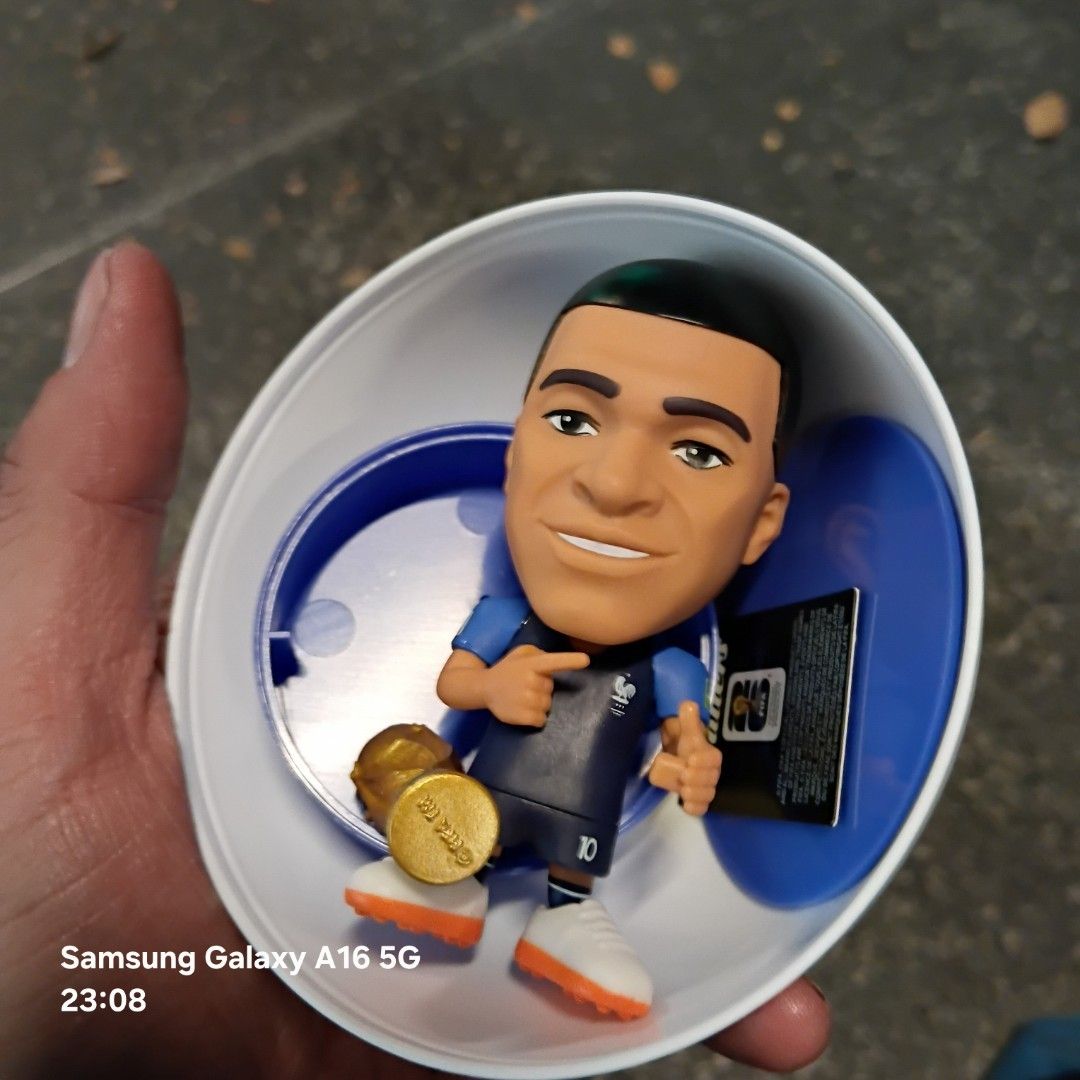 Zuru Ballers World Cup 2026 Super Rare Lionel Messi, Toys