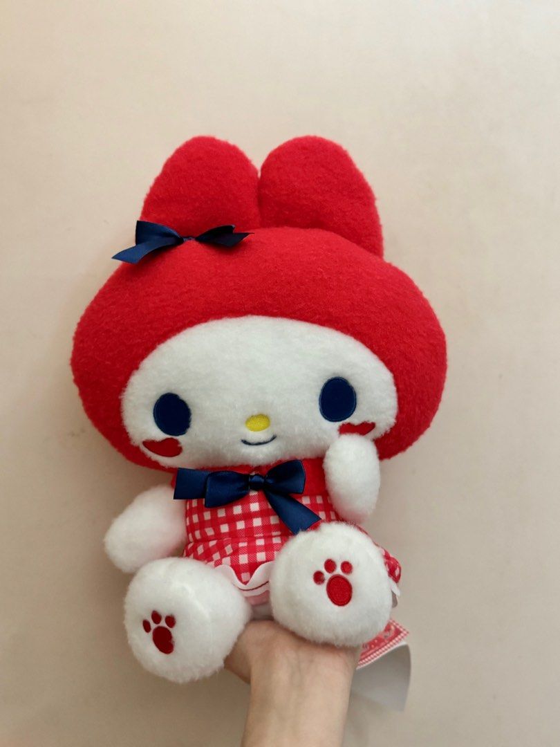大量公仔 全新有吊牌 台主必入 （分類：絨毛玩具）位於 Hong Kong。 由 shopahohoholic 提交（商品編號 1429378738，圖片 8）。簡介： 大量公仔 全新有吊牌 $20-$50@1 多買可折。