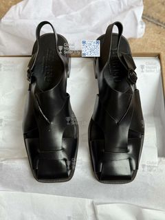 (Category: ) located in . Submitted by fashion.luxe (Listing ID 1429483762, Image 1). Description: .