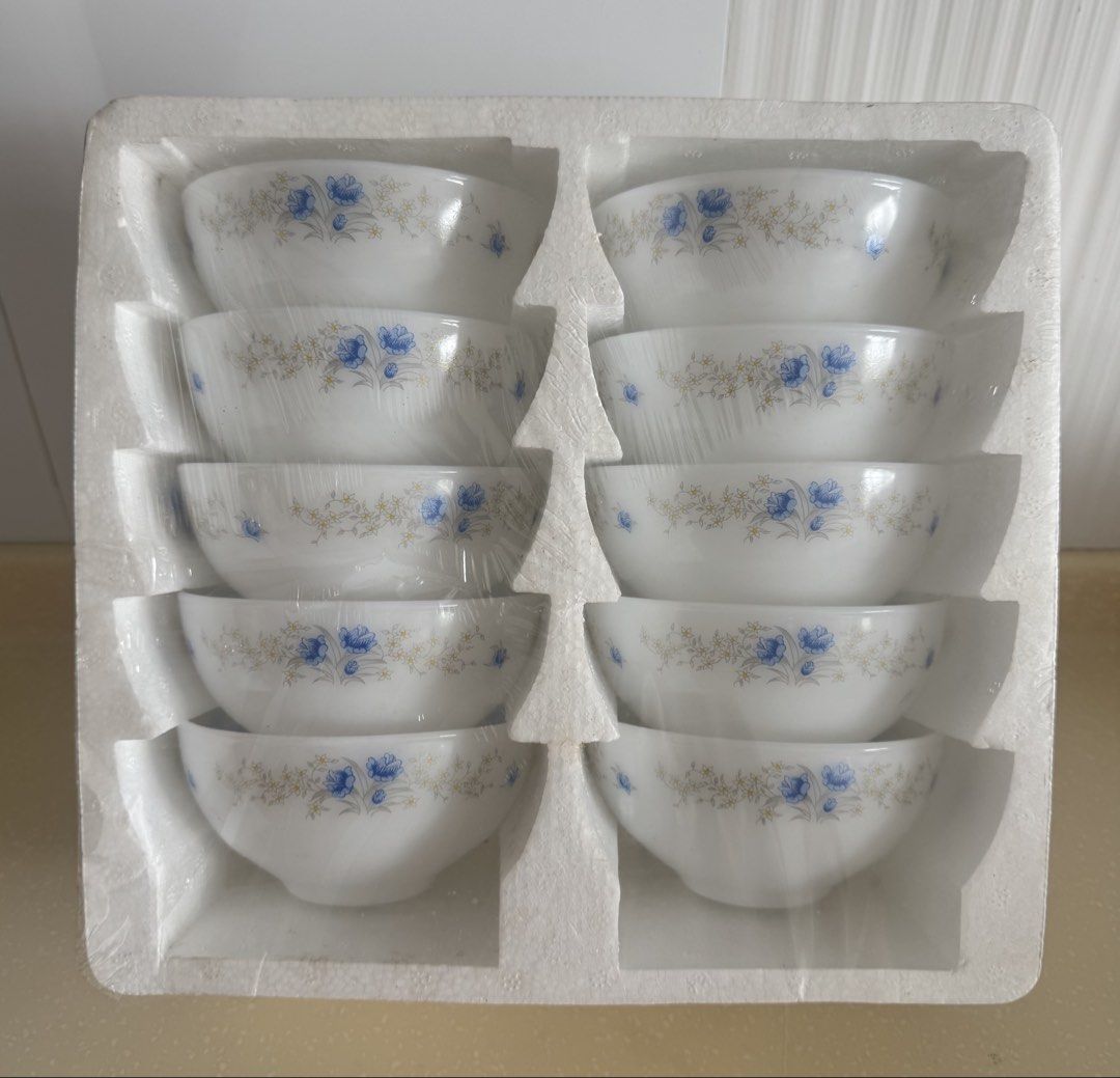 A set of White Opal Glass Bowls (10pcs)