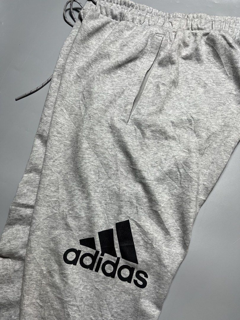 Adidas Sport Essentials Sweatpants (Category: Joggers) located in General Santos City (Dadiangas). Submitted by arjay_genita (Listing ID 1429456211, Image 2). Description: ADIDAS SIZE 32-36 L37 Excellent condition No issue 450.