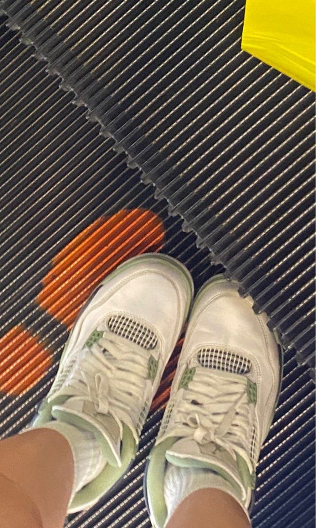 Air Jordan 4 Retro Seafoam (Category: Sneakers) located in Manila. Submitted by zeahskloset (Listing ID 1429472693, Image 2). Description: RFS: NOT MY STYLE Delievered through Lalamove (Will ship from Katipunan Quezon City) DM IF INTERESTED!.