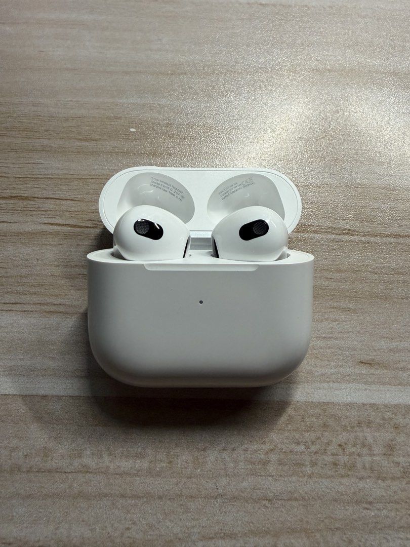AirPods 3