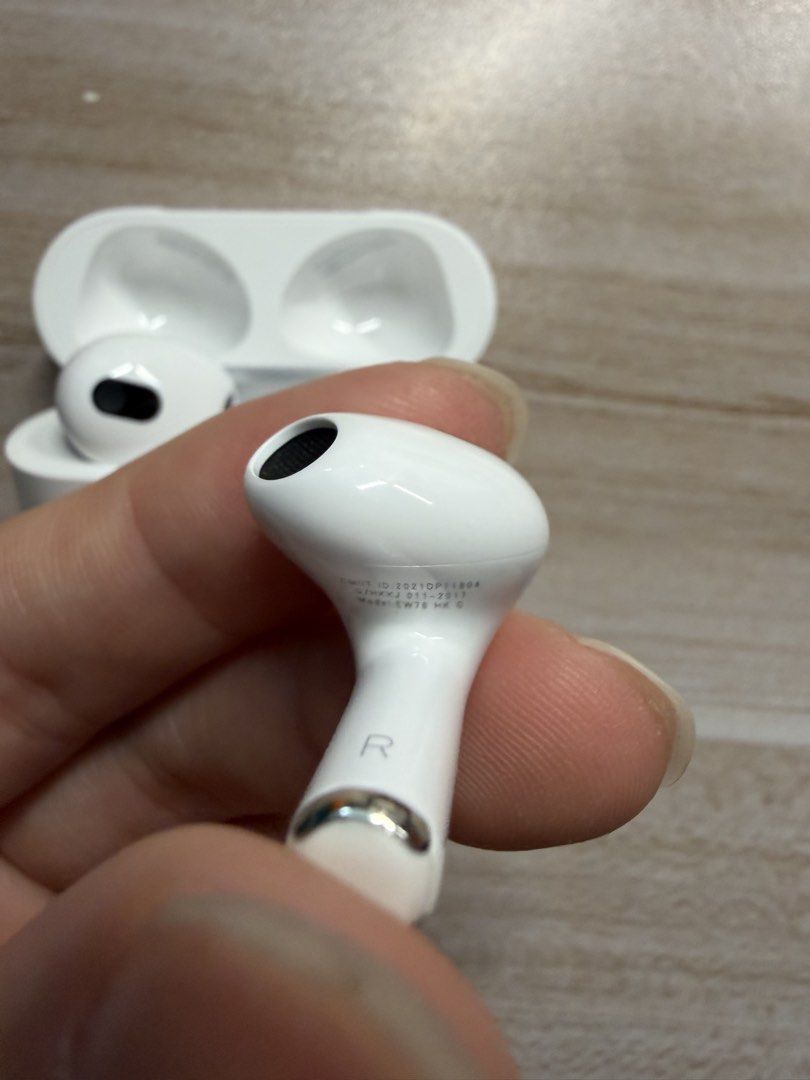 AirPods 3414054074286745602