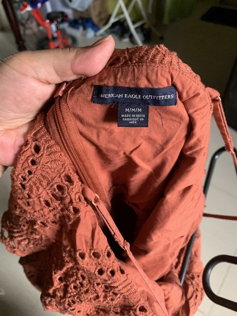 American Eagle Outfitters Dress - M (Category: Dresses) located in Liloan. Submitted by jinalyns (Listing ID 1429363146, Image 3). Description: Coral-colored dress from American Eagle Outfitters. Features a detailed lace bodice and delicate spaghetti straps. It has a zipper closure on the side. The size is M/M..