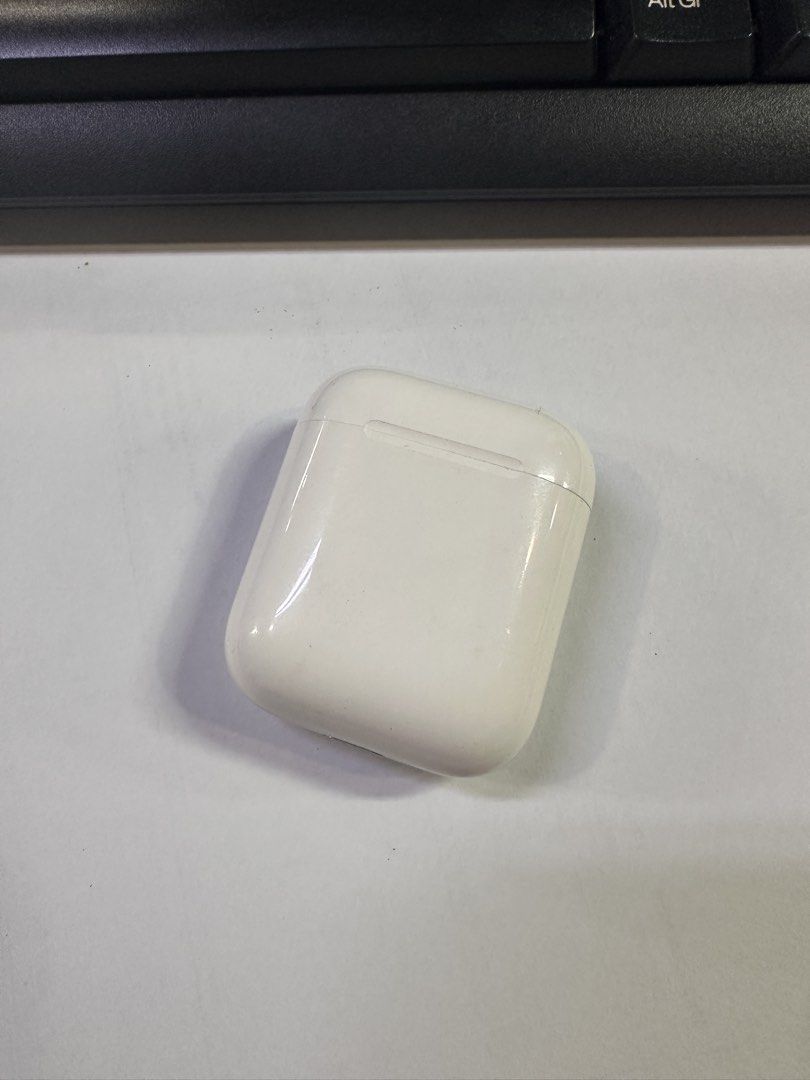 Apple AirPods 2nd Generation414054876636794882