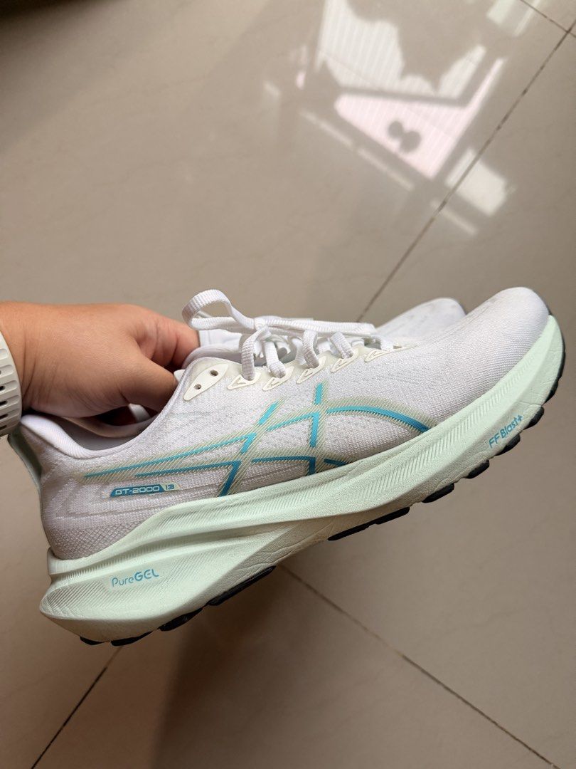 ASICS GT-2000 Running Shoes (US 9) (Category: Sneakers) located in Singapore. Submitted by karanggunilot (Listing ID 1429437883, Image 3). Description: Worn lightly, shoes doesn’t fit right with my feet Size: US 9 | 25.75cm.