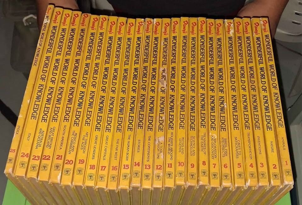 Assorted Educational Books Bundle (Category: Children's Books) located in Quezon City. Submitted by jac20 (Listing ID 1429499870, Image 1). Description: Selling a large bundle of educational books in good condition—perfect for kids, students, homeschooling, or anyone who loves learning 📚✨ 📦 Included Topics: ✔ Atlases & Geography (World Atlas, Geography books) ✔ Science & Experiments (Electricity, Sound, Machines, etc.) ✔ Animals, Dinosaurs, Bir