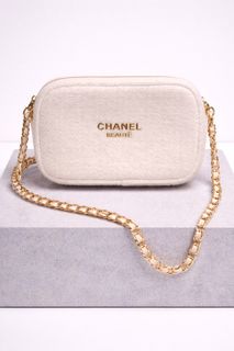 (Category: ) located in . Submitted by stoneeboutique (Listing ID 1429392980, Image 1). Description: .