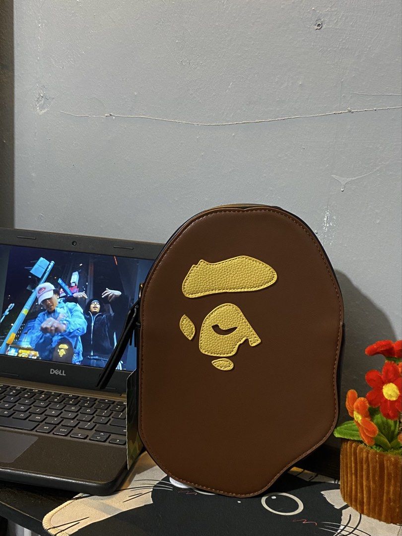 BAPE Shoulder Bag (Category: Luxury Bags & Wallets) located in Manila. Submitted by thrift2mill (Listing ID 1429343626, Image 3). Description: .