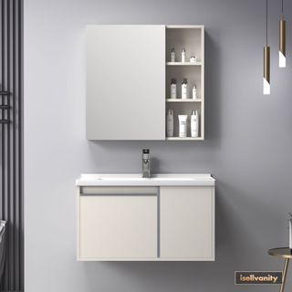 (Category: ) located in . Submitted by isellvanity (Listing ID 1429410279, Image 1). Description: .