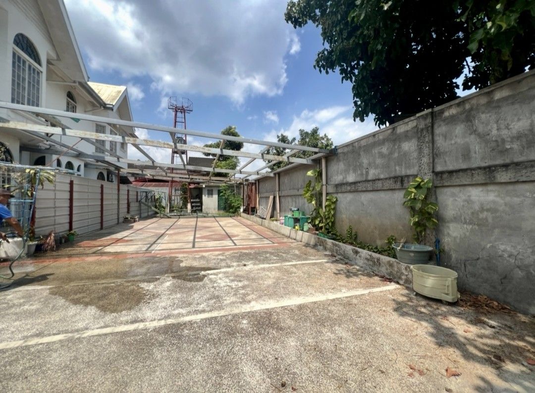 BF HOMES QUEZON CITY LOT (Category: Lot) located in Manila. Submitted by rebmaria09176828833 (Listing ID 1429397938, Image 1). Description: RESIDENTIAL LOT FOR SALE BF Homes Subdivision, Brgy. Holy Spirit, Holy Spirit Drive, Commonwealth Avenue, Quezon City (Near Don Antonio Heights and Don Enrique Heights and Diliman Doctors) GATED AND GUARDED SUBDIVISION PRICE: Php72,917 per sqm. PRICE: Php14,000,000 LOT AREA : 192 sq.m ☑️Cash Buyer Only ☑️Dire