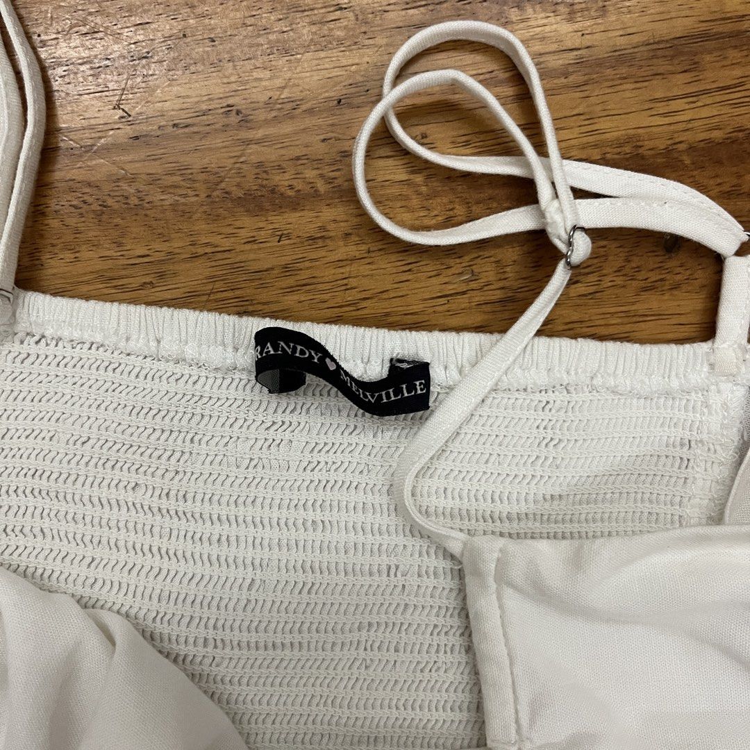 Brandy Melville Jennifer Tank Top (Category: Sleeveless) located in Paranaque City. Submitted by atothea (Listing ID 1429348647, Image 3). Description: .