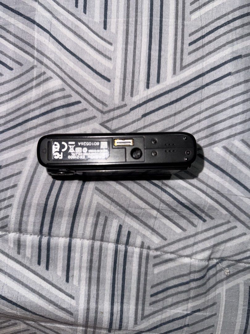 Casio Exilim EX-Z1000 (Category: Cameras) located in Mabalacat. Submitted by grptuazon (Listing ID 1429473792, Image 3). Description: Inclusions: 1) Card Reader (Lightning) 2) Battery 3) Battery Charger 4) Unit 5) Case Issue: * slight LCD burn * scratches you can dm me for more pictures, heheh.