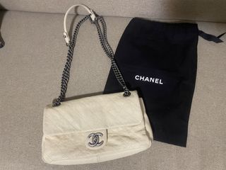 (Category: ) located in . Submitted by cris4 (Listing ID 1429462279, Image 1). Description: .