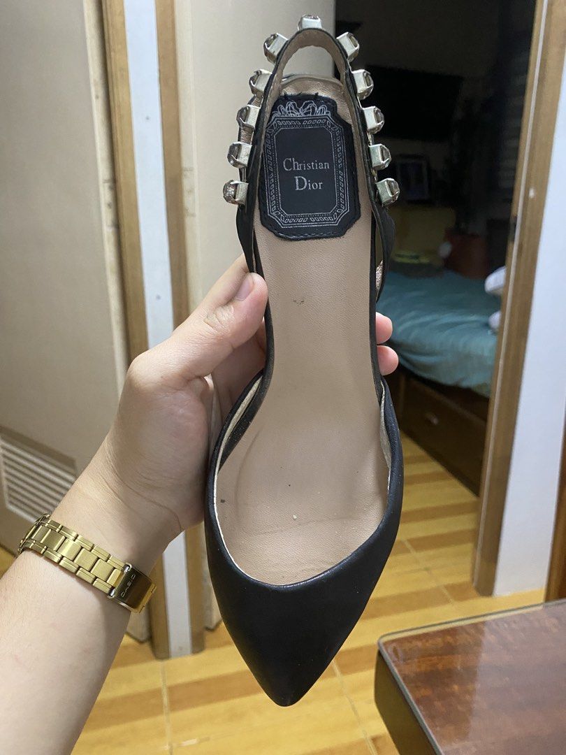 Christian Dior Slingback Kitten Heels (Category: Sneakers & Footwear) located in Manila. Submitted by lorelai111 (Listing ID 1429371915, Image 3). Description: .