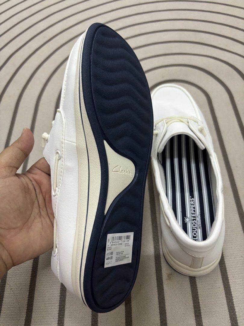 Clarks Cloudsteppers (Category: Loafers) located in Sungai Petani. Submitted by cixdia (Listing ID 1429447486, Image 3). Description: Hi! I’m letting go of this beautiful Clarks Cloudsteppers 😭 Reason: Bought online but the size doesn’t fit me well—too tight 😭 Honestly, as the name says, it’s super comfortable… really feels like stepping on a cloud ☁️ Retail Price : RM229.