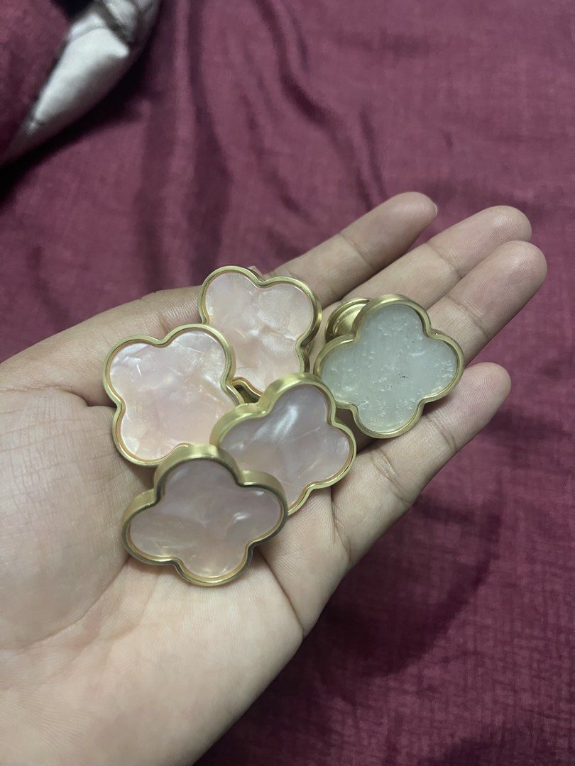 Clover Cabinet Knobs (Category: Shelves, Cabinets & Racks) located in Puchong. Submitted by deenaaaa (Listing ID 1429475602, Image 1). Description: Nordic Gold Black Furniture Handles Bathroom Indoor Kitchen Drawer Knob Hallway Cabinet Pull Door Wardrobe Dresser 4 in pink 1 in white.