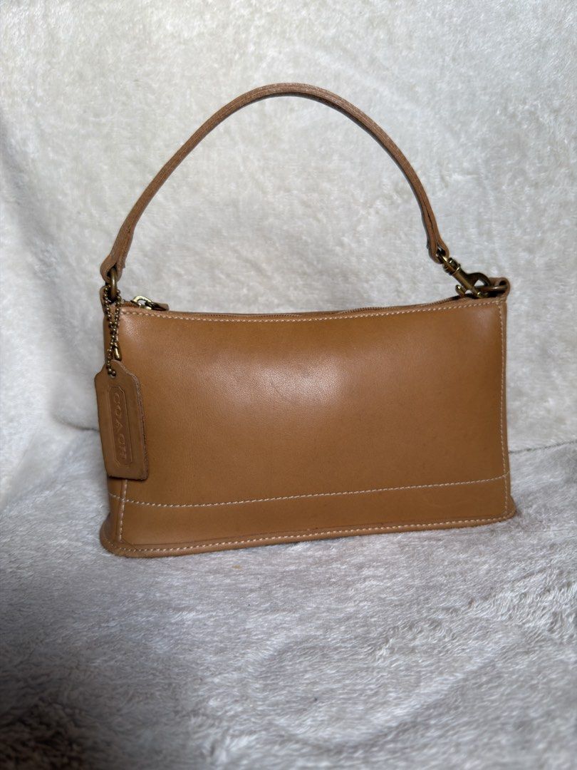 Coach Brown Leather Shoulder Bag (Category: Luxury Bags & Wallets) located in Naga. Submitted by shieshop (Listing ID 1429352331, Image 2). Description: Original Coach Vintage Bleeker in Tan Excellent Used Condition.