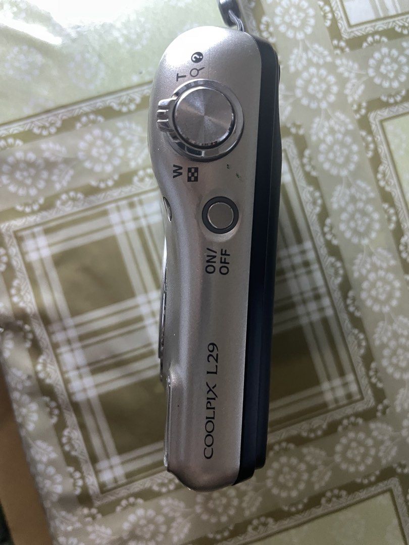 Coolpix L29 Nikon (Category: Cameras) located in Caloocan City. Submitted by janj_4 (Listing ID 1429435823, Image 3). Description: Still works but lenses jammed when turned off and lcd has a bit of defect but overall still works -negotiable.