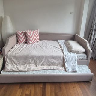 (Category: ) located in . Submitted by mrsnift (Listing ID 1429397373, Image 1). Description: .