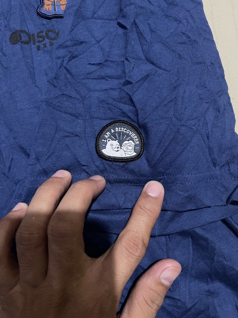 Discovery Expedition Navy Blue T-shirt (Category: Tshirts & Polo Shirts ) located in Manila. Submitted by stuzzygod (Listing ID 1429495620, Image 3). Description: Discovery Dimes 21*27 Size Medium Good condition Color rate 9/10 No issue.